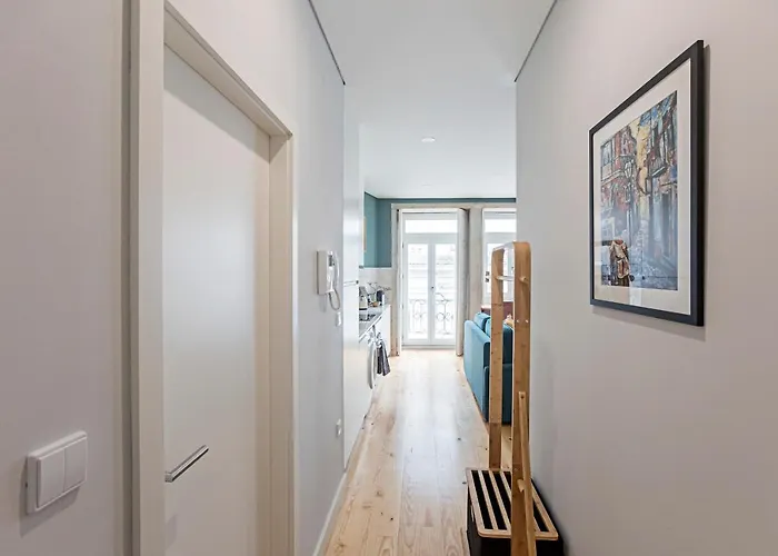 Turquoise Flat W Ac & Balcony By Lovelystay * Oporto