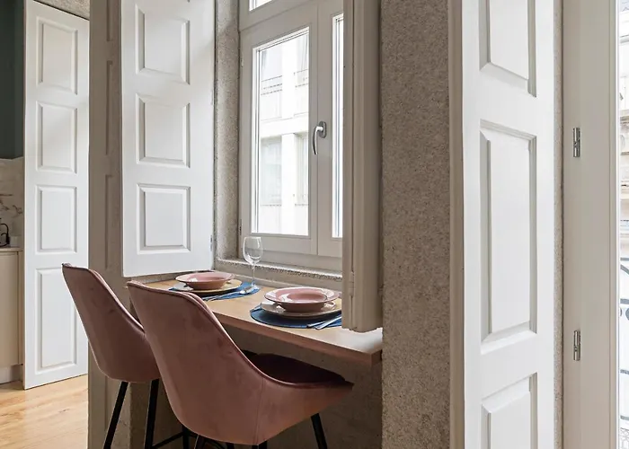 Turquoise Flat W Ac & Balcony By Lovelystay * Oporto