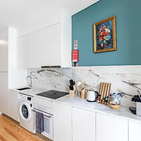 Turquoise Flat W Ac & Balcony By Lovelystay Appartement Oporto
