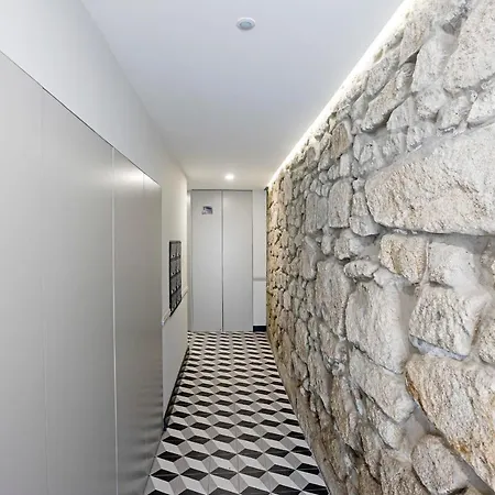 Turquoise Flat W Ac & Balcony By Lovelystay Appartement