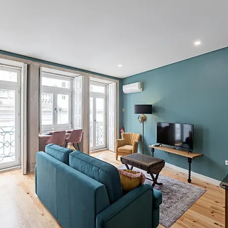 Turquoise Flat W Ac & Balcony By Lovelystay Порту