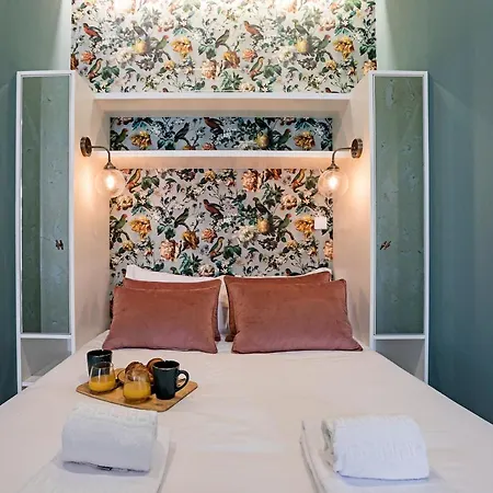 Turquoise Flat W Ac & Balcony By Lovelystay דירה *