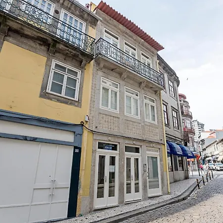 Turquoise Flat W Ac & Balcony By Lovelystay * Oporto