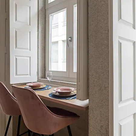 Turquoise Flat W Ac & Balcony By Lovelystay * Oporto
