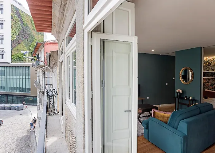 Turquoise Flat W Ac & Balcony By Lovelystay Oporto